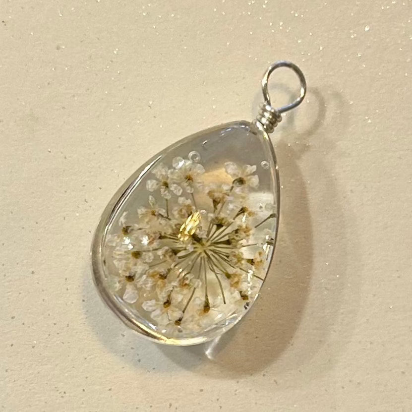 Pendentifs fleurs en verre - goutte