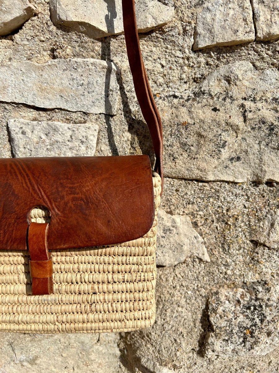 Petit sac en cuir et raphia - Mamie bohémePetit sac en cuir et raphia