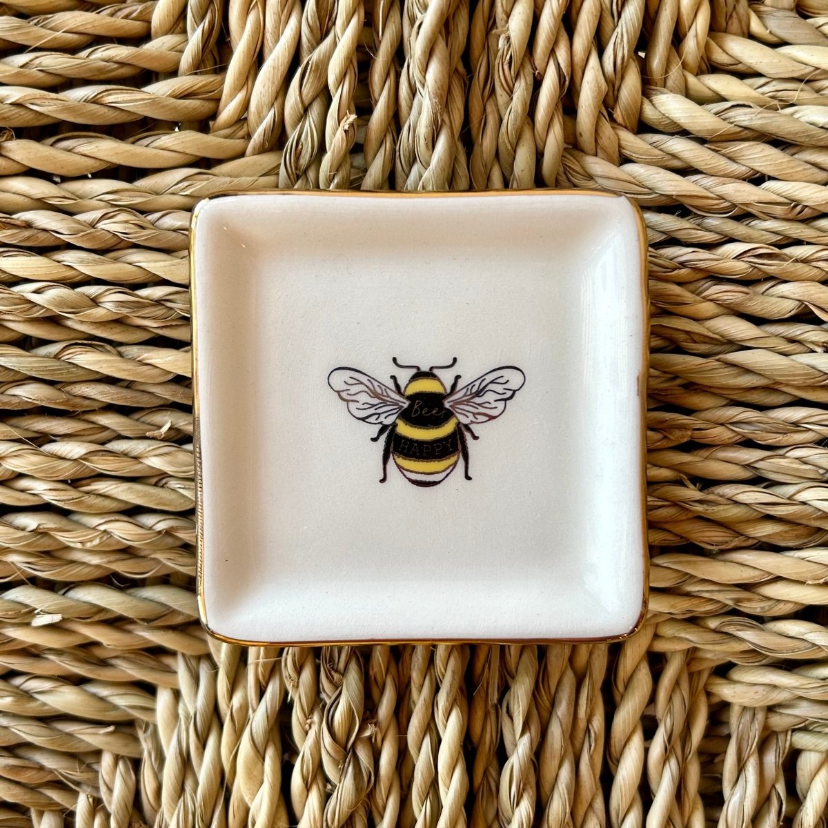 Petite assiette carré abeille - Mamie bohémePetite assiette carré abeille