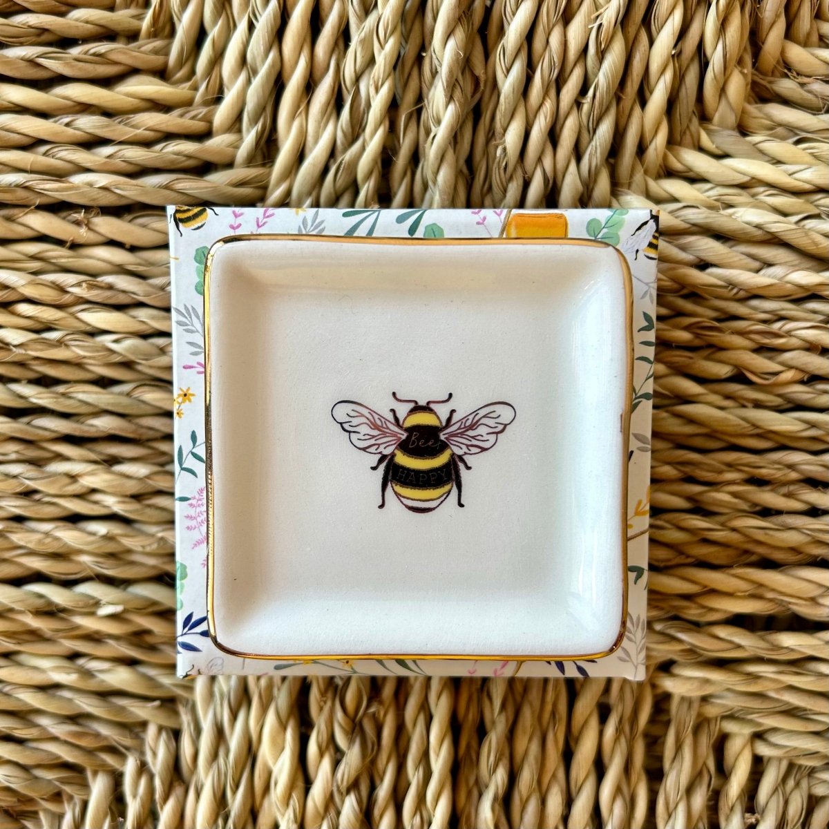 Petite assiette carré abeille - Mamie bohémePetite assiette carré abeille