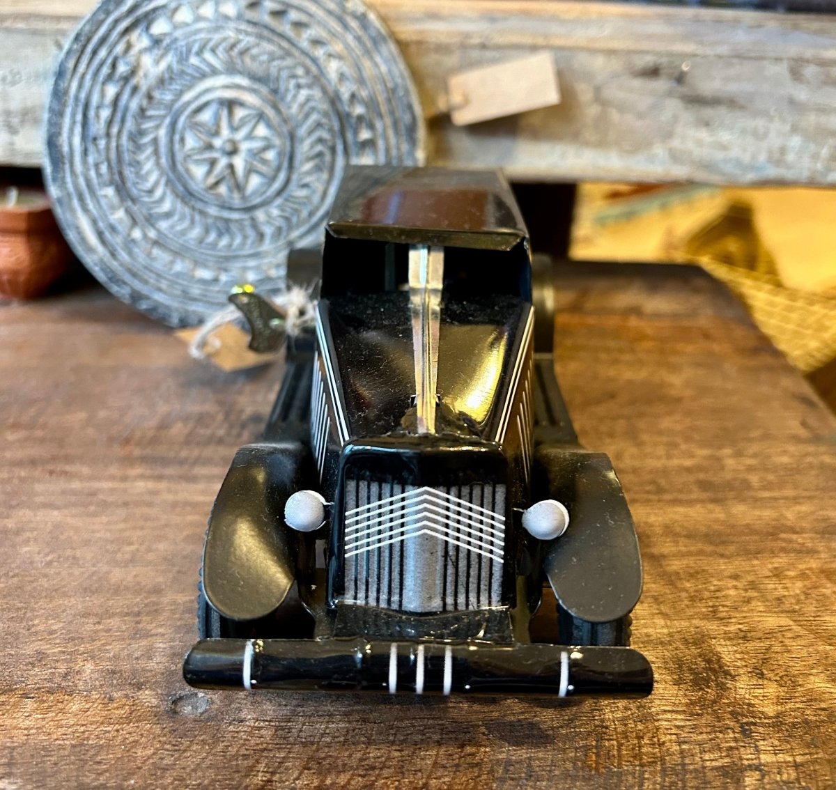 Voiture vintage noire - Mamie bohémeVoiture vintage noire